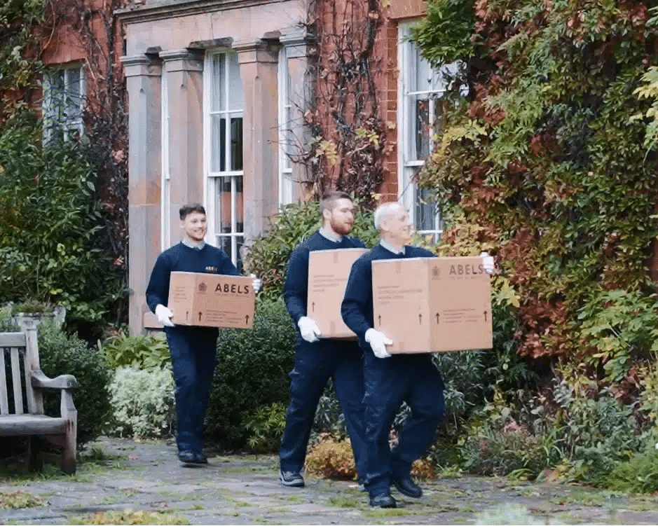 Why Interior Designers Rely on White-Glove Movers